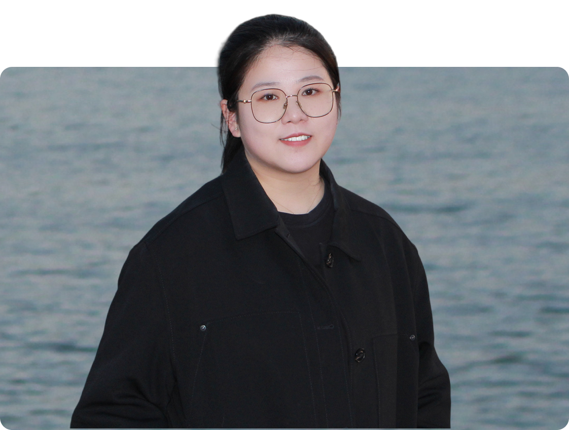 Portrait of Shiyuan Song.